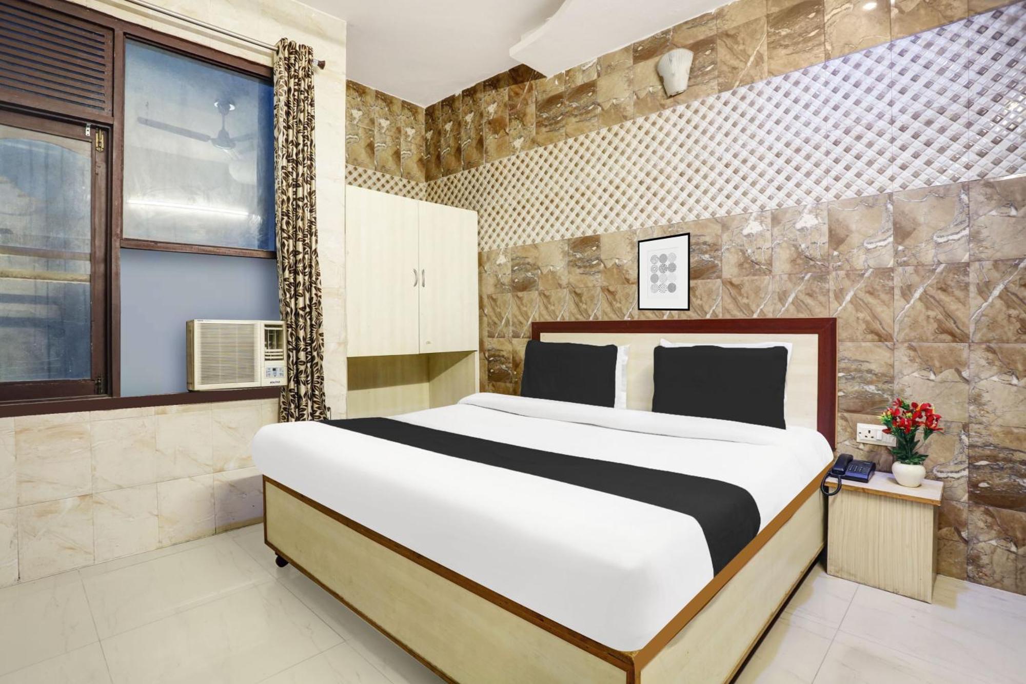Hotel O Jammu Near Ragunath Bazaar Formerly Goodwill Kültér fotó