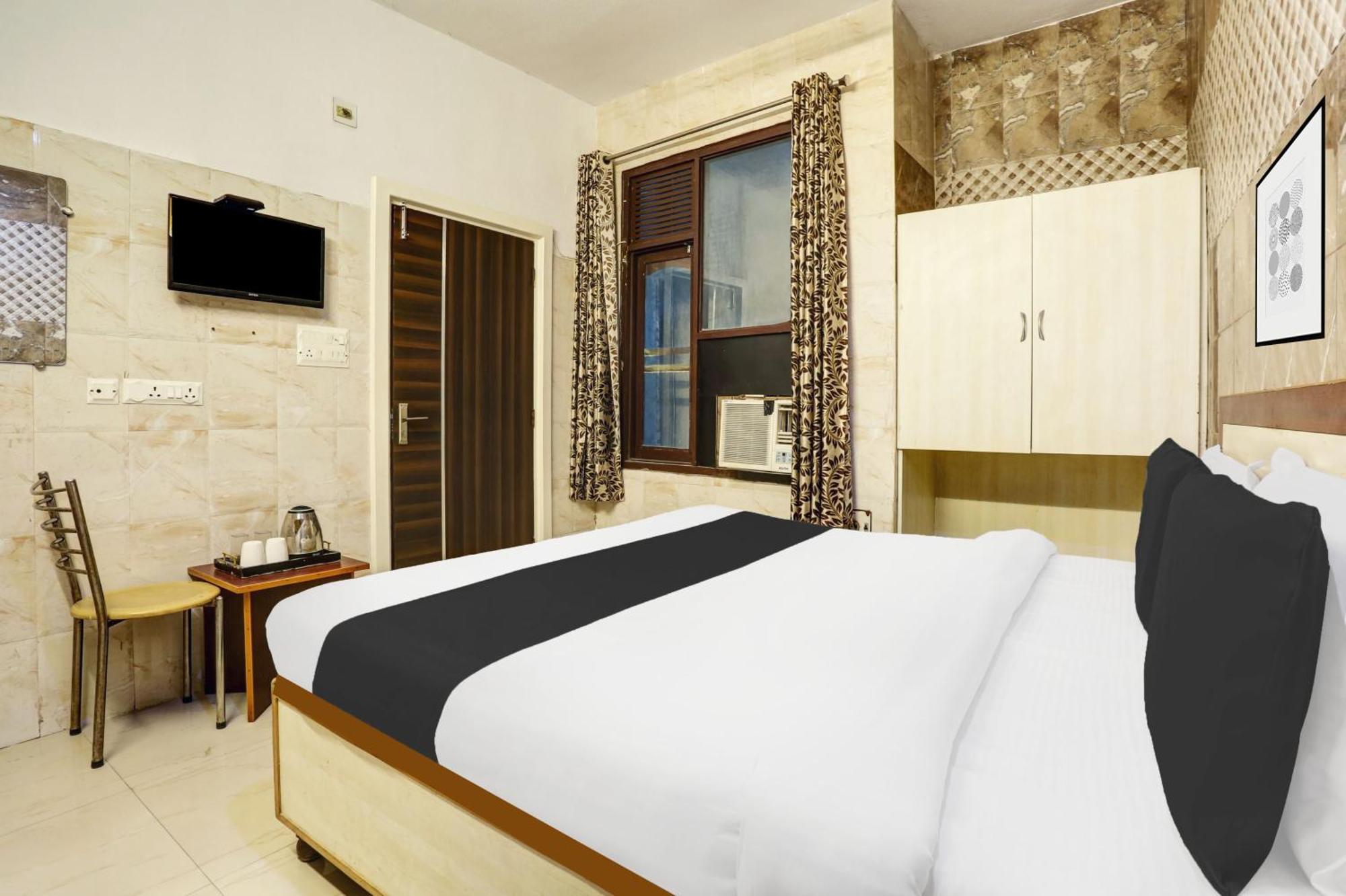Hotel O Jammu Near Ragunath Bazaar Formerly Goodwill Kültér fotó